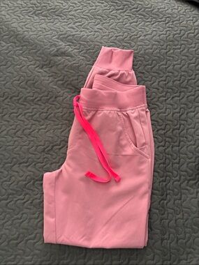 Woman’s Fig’s Jogger Pant